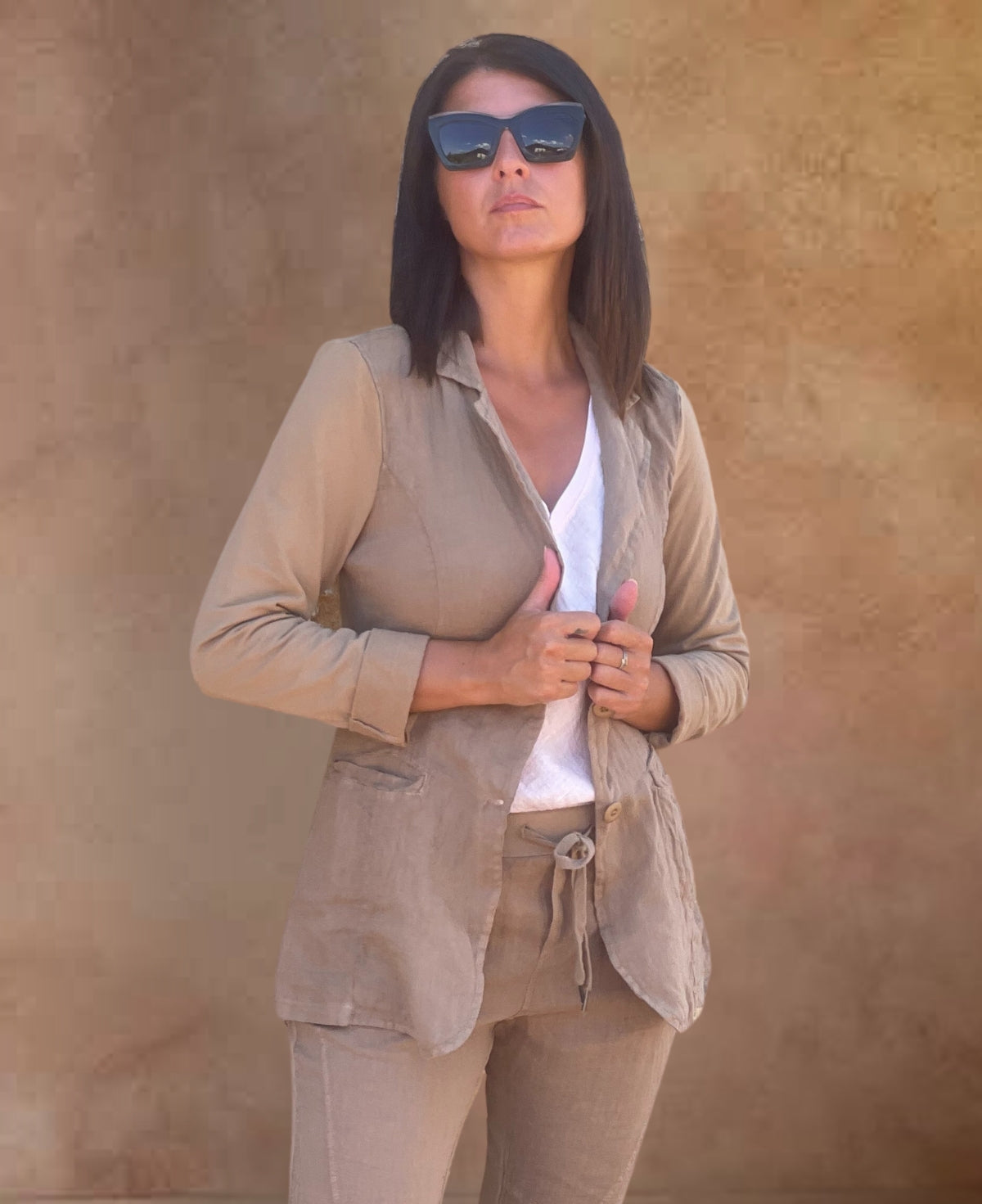 Florence Blazer in Camel from the Florence Collection by Jenny Jazz Designs – crafted in premium linen with a soft cotton jersey back and sleeves for effortless all-day comfort and refined Italian style.