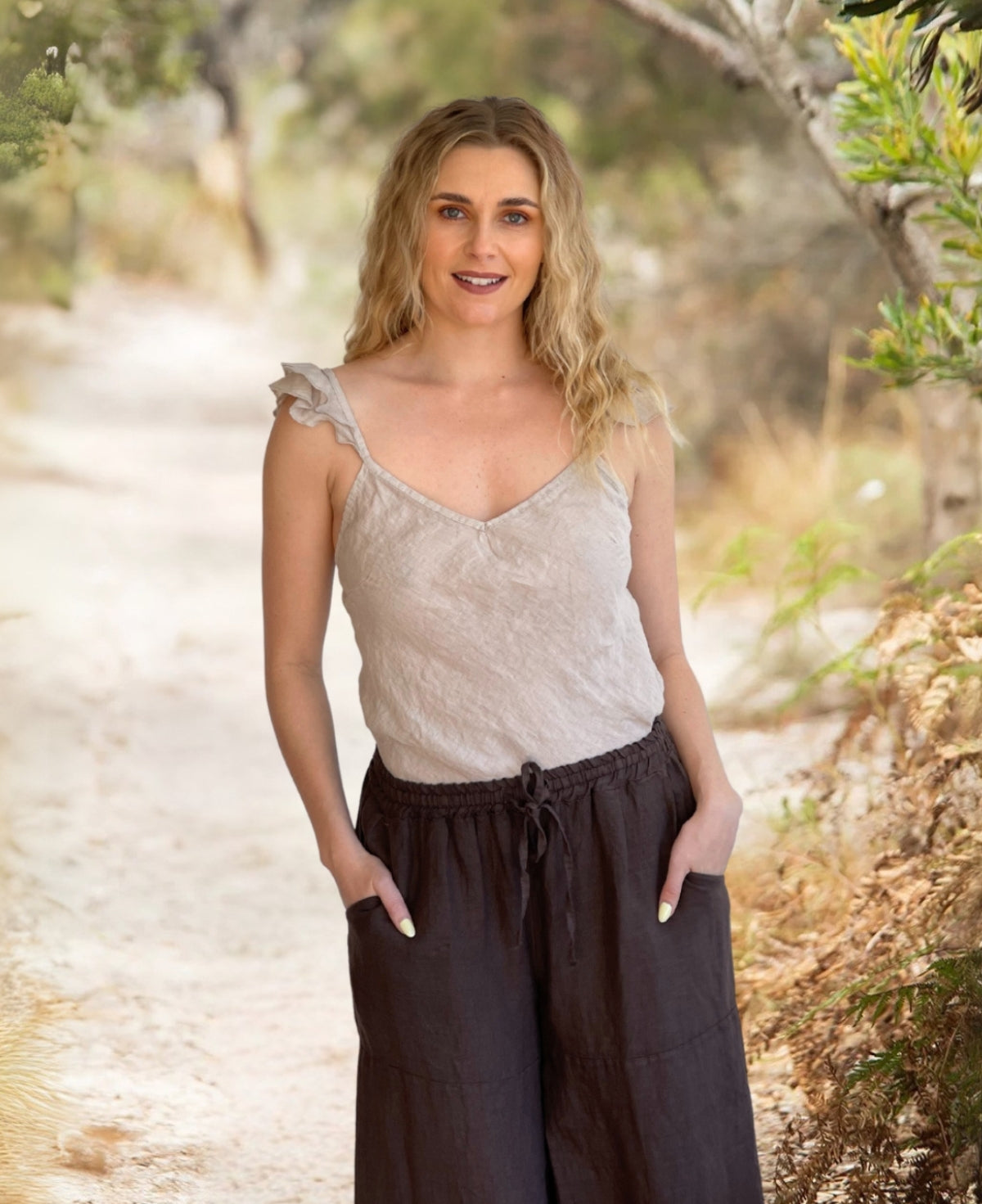 🤍Oatmeal linen cami with ruffle straps, bias-cut silhouette, and breathable 100% linen fabric. A timeless and elegant wardrobe essential.