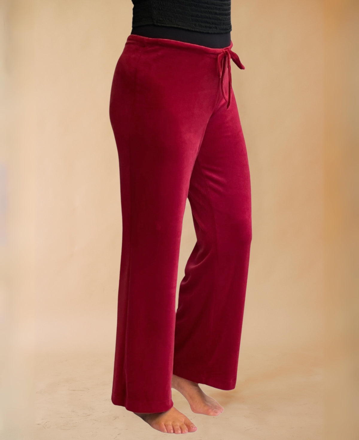 Bordeaux Marshmallow Lounge Pants in ultra-soft, lush chenille with a luxurious iridescent finish, offering a sophisticated yet relaxed vibe for stylish lounging.